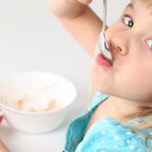 Kako prepoznati razvoj alergije na hranu kod djeteta?